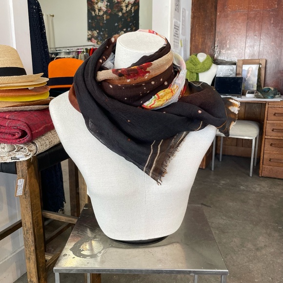 813 Ottotredici Lakshmi Print Scarf